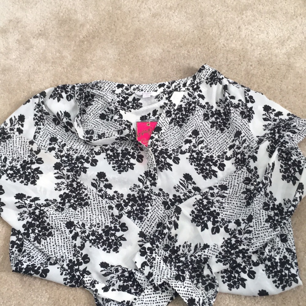 Women's Candies Blouse brand new with tags large